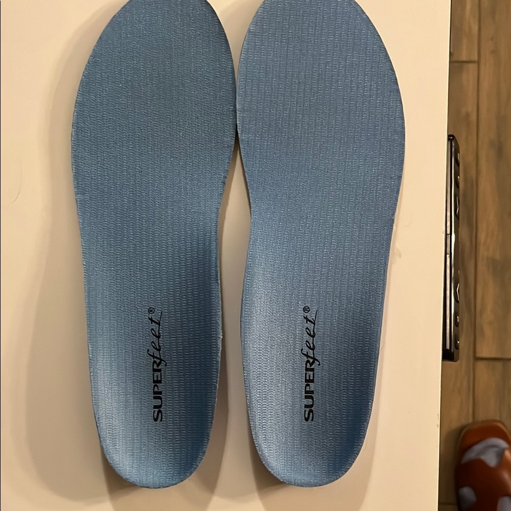 Superfeet Blue Insoles

7.5-9 mens or
8.5-10 womens insoles